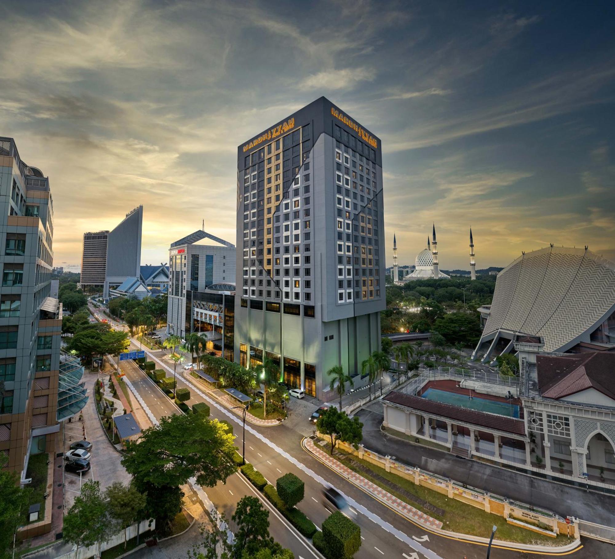 Mardhiyyah Hotel And Suites Shah Alam Exterior photo